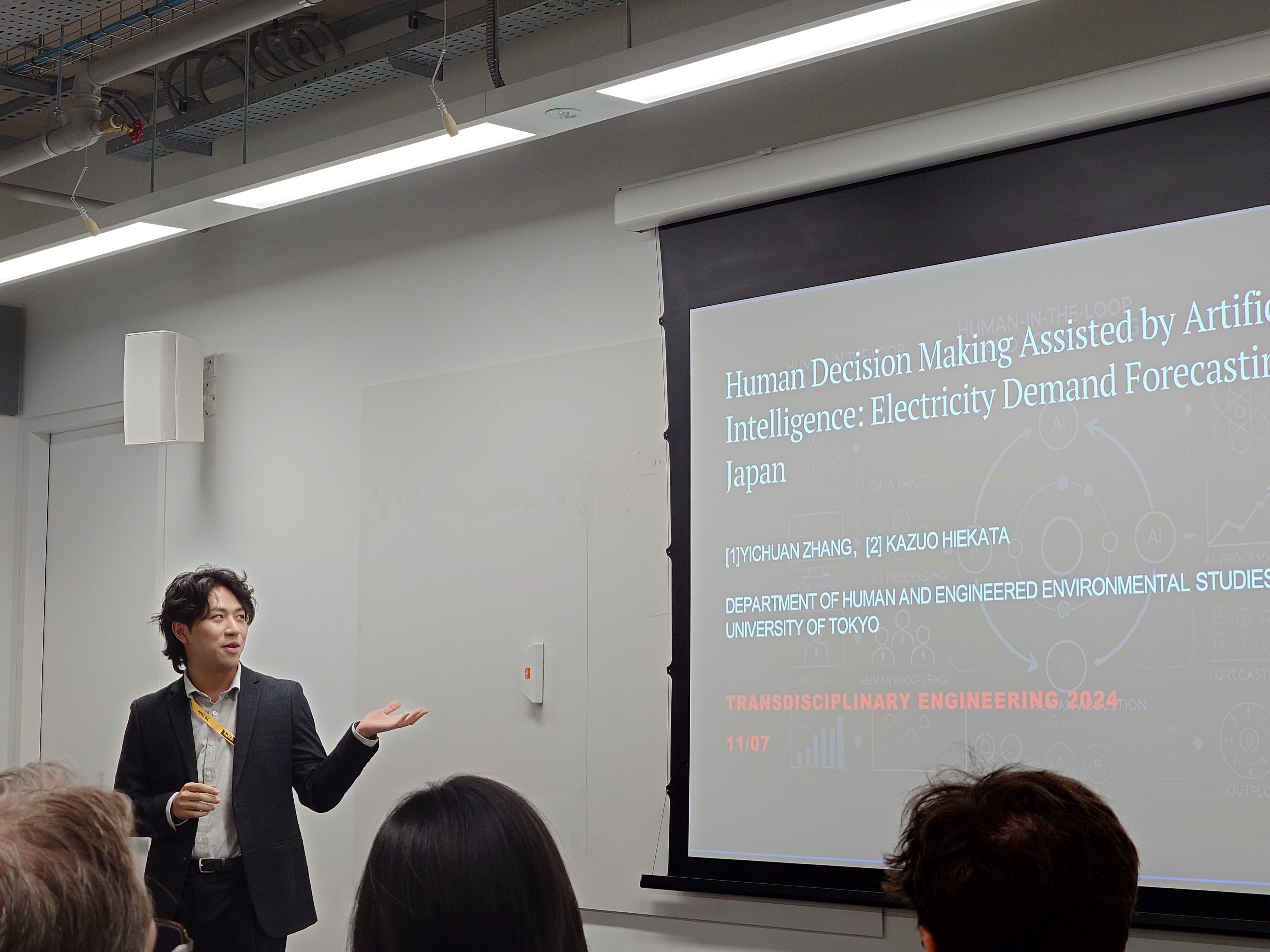 Yichuan Zhang delivering a research talk on Human-AI Collaboration